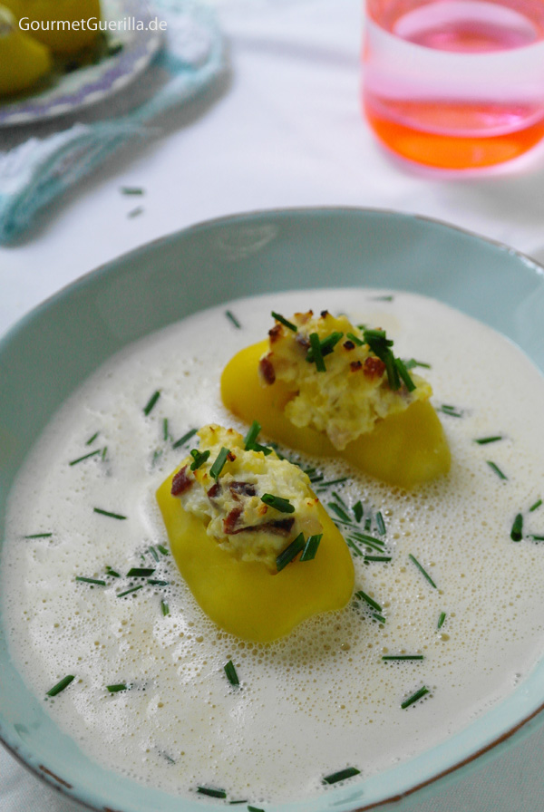 Horseradish soup with chives and stuffed potatoes