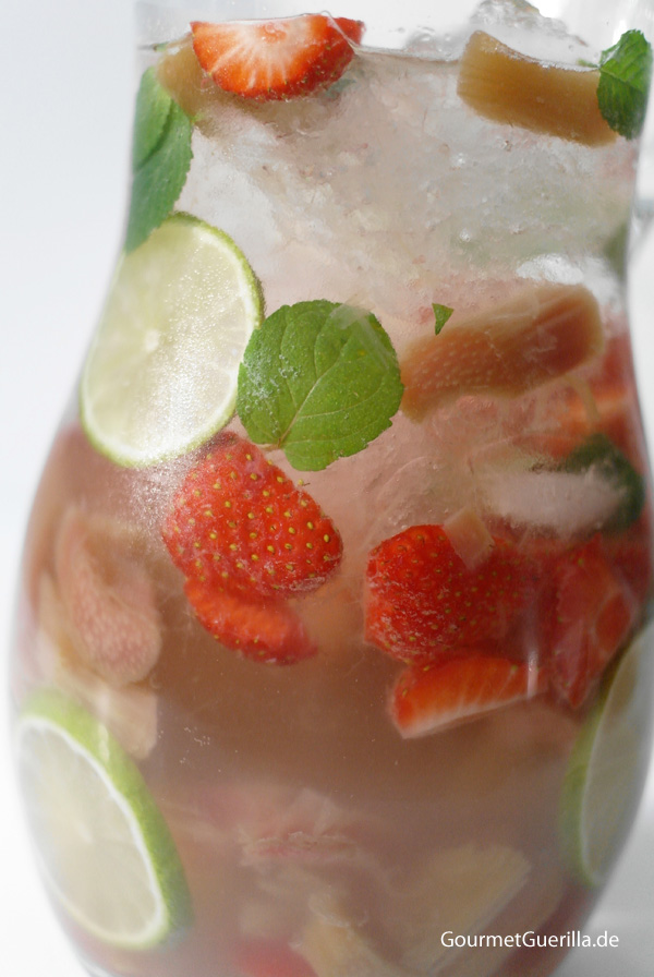 White strawberry rhubarb sangria