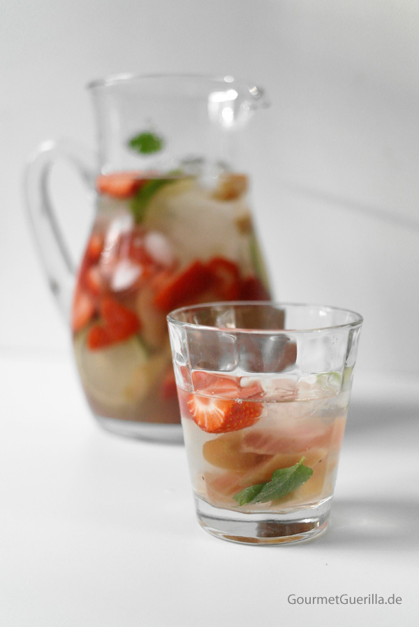 White strawberry rhubarb sangria